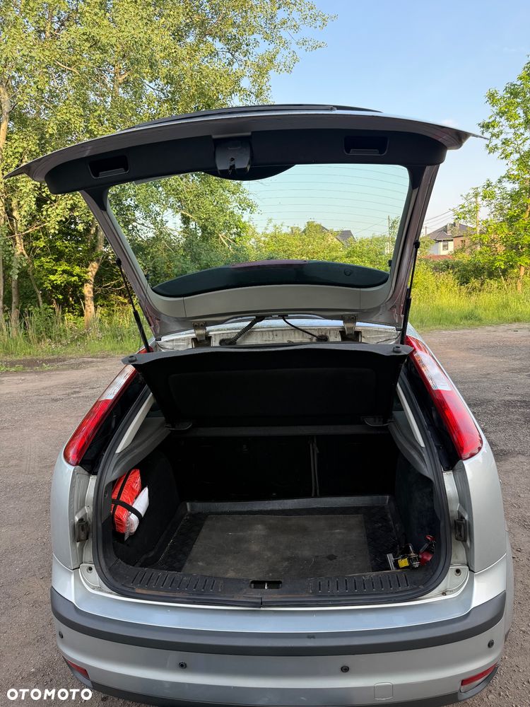 Ford Focus 1.4 Ambiente - 24