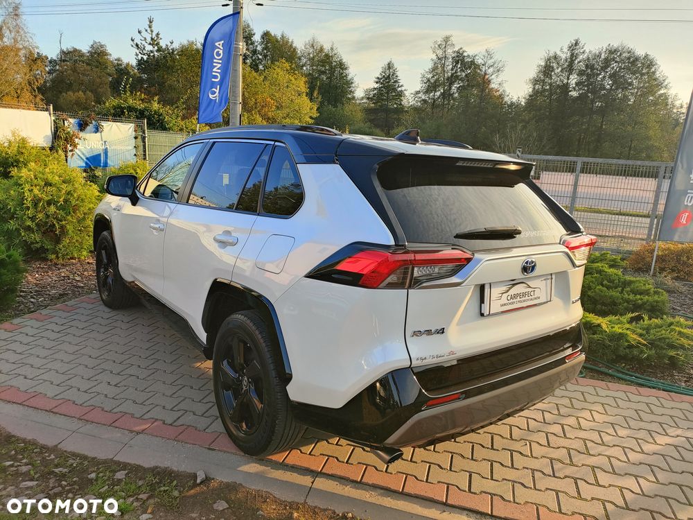 Toyota RAV4 - 8