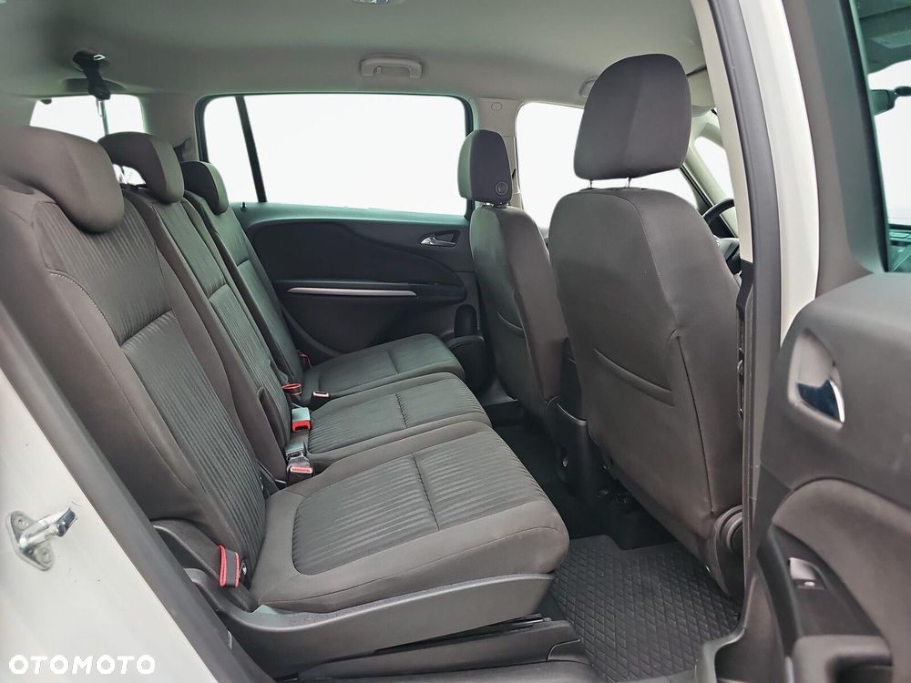Opel Zafira - 16