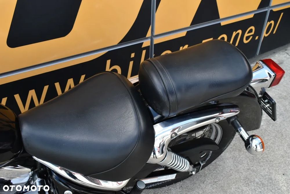Suzuki Intruder - 13