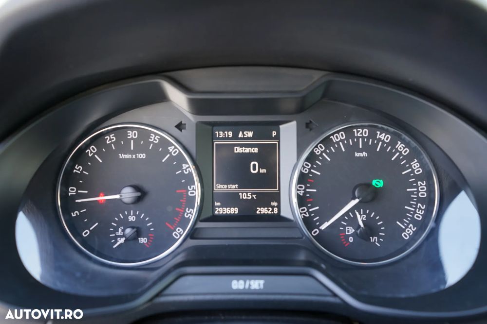 Skoda Octavia 2.0 TDI AMBITION DSG - 14