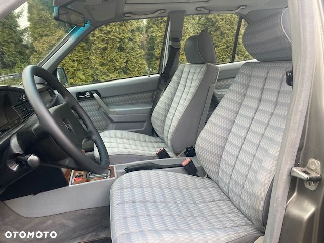 Mercedes-Benz W201 (190) - 8