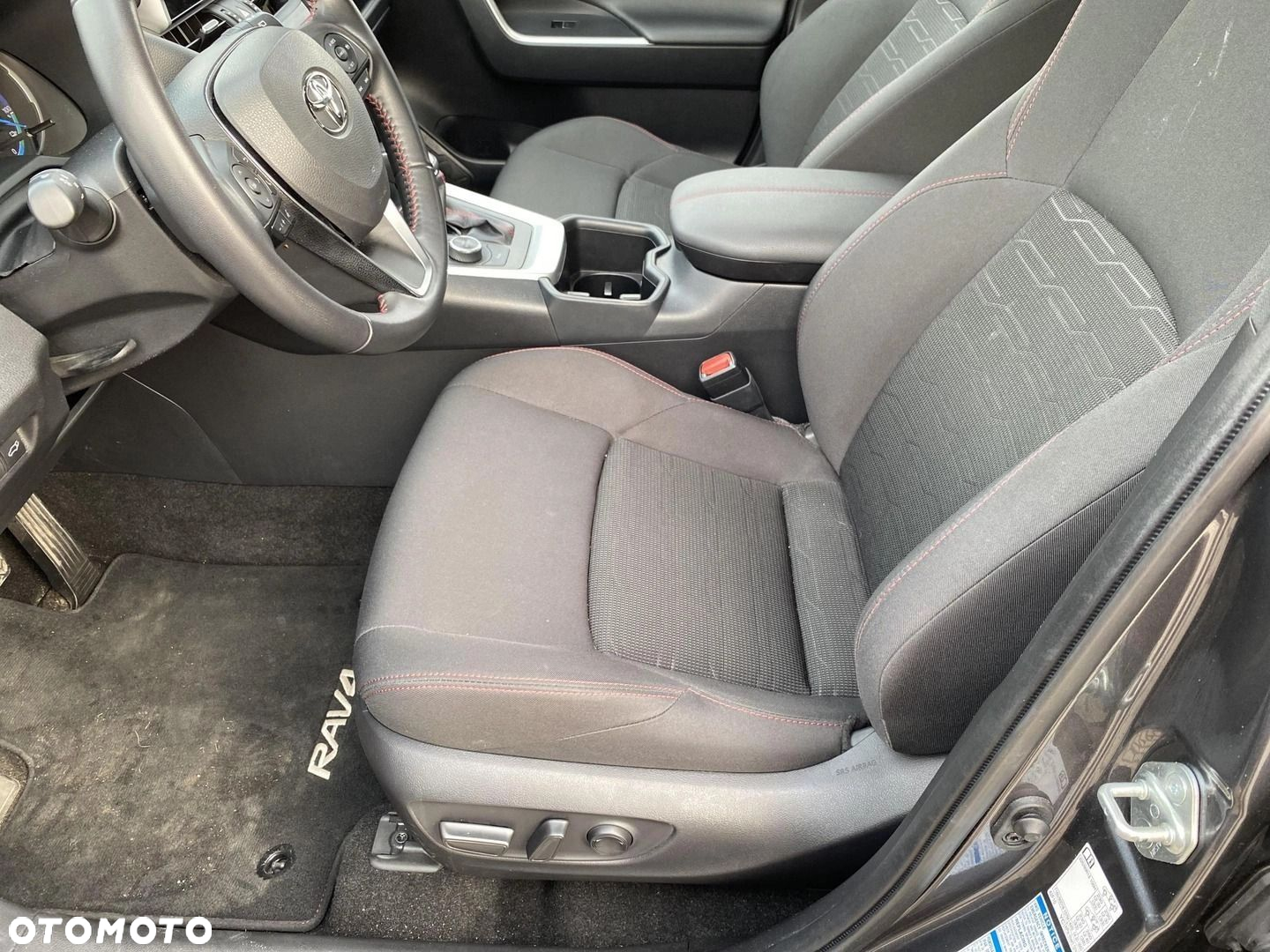 Toyota RAV4 - 11