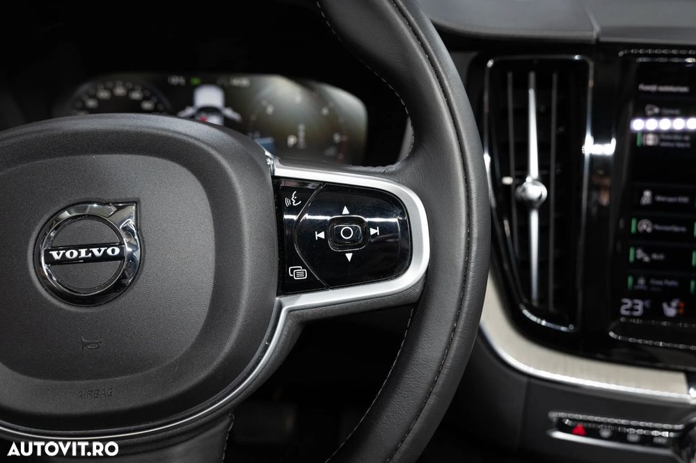 Volvo XC 60 B5 D AWD Geartronic Inscription - 21