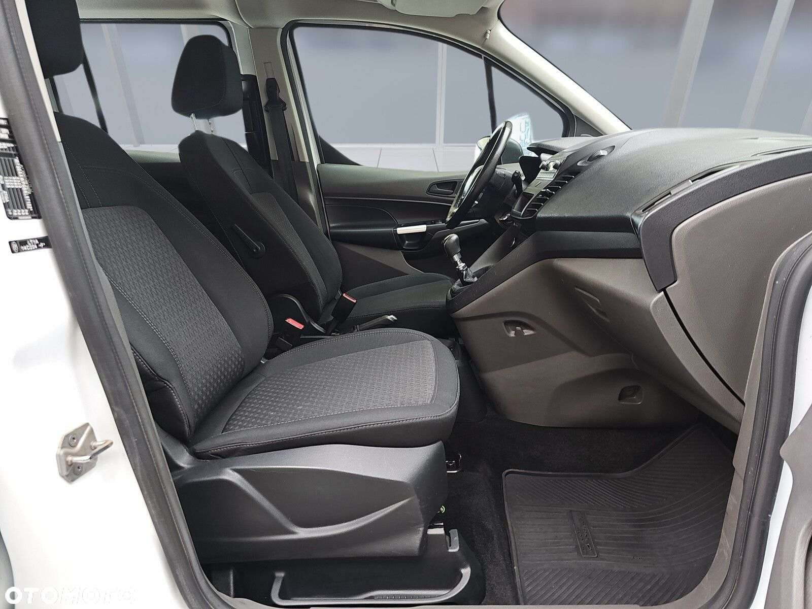 Ford Transit Connect - 9
