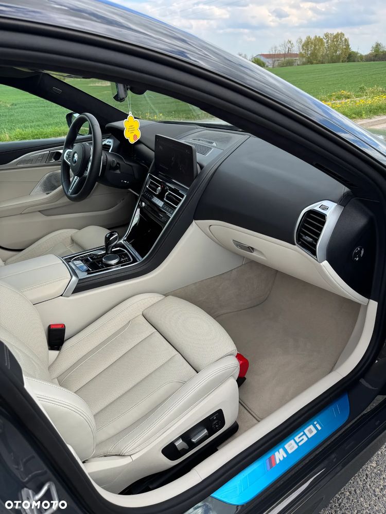 BMW Seria 8 - 7