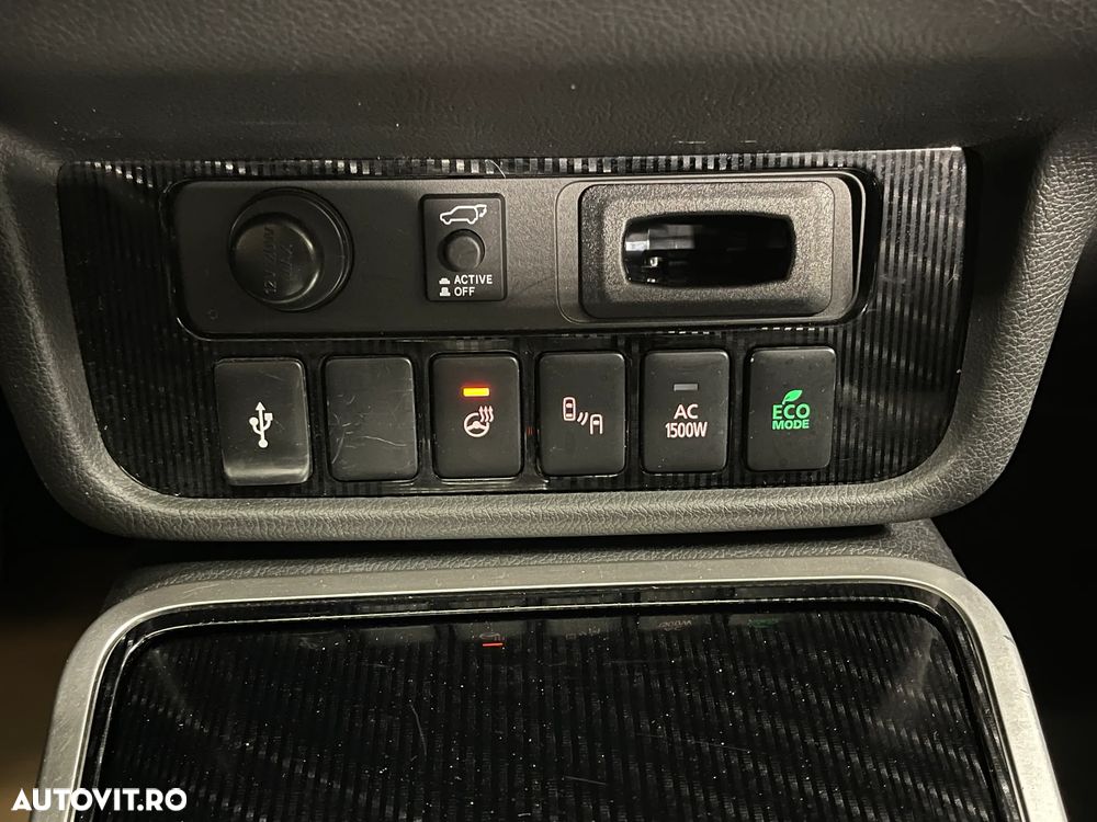 Mitsubishi Outlander 2.4 4WD Plug-In Hybrid Diamant - 18