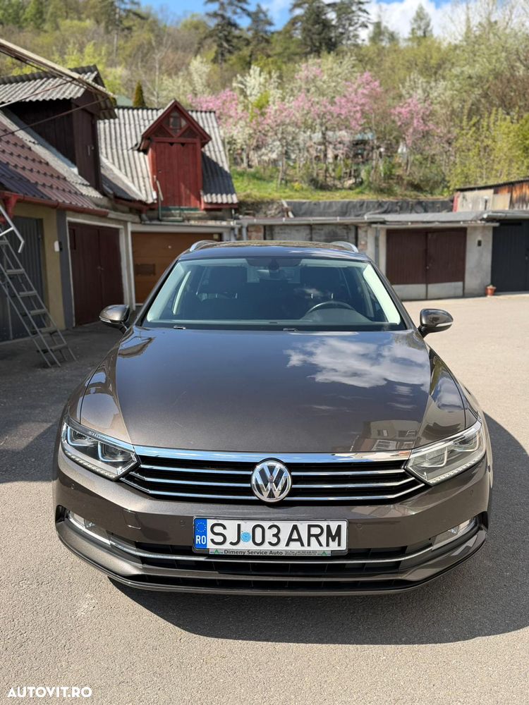 Volkswagen Passat 1.6 TDI SCR DSG - 2
