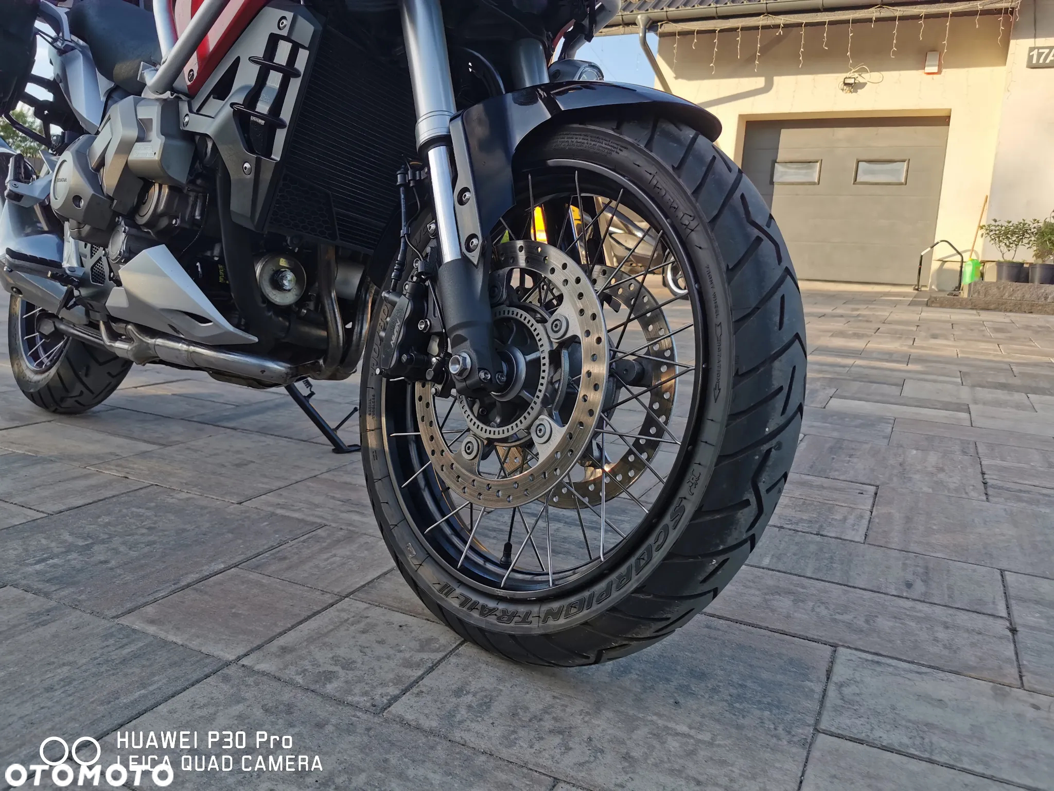 Honda VFR - 12