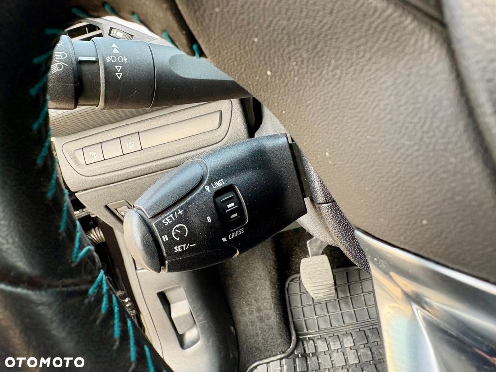 Peugeot 2008 BlueHDi 100 STOP & START Allure - 15