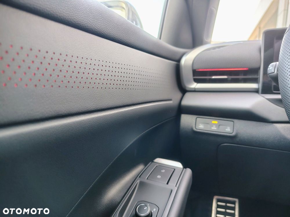Volkswagen T-Roc - 16