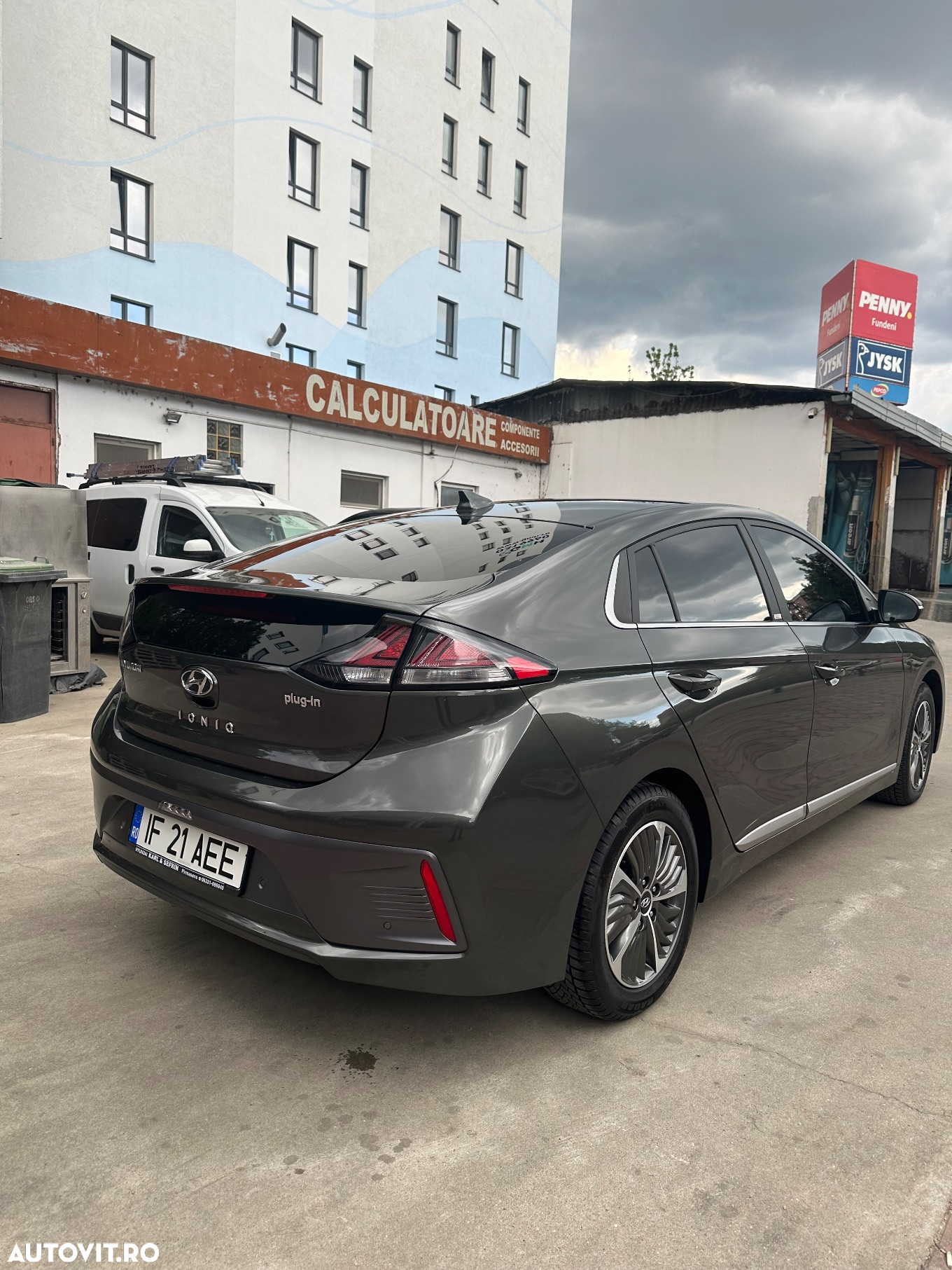 Hyundai IONIQ Plug-in-Hybrid 1.6 GDI Premium - 4
