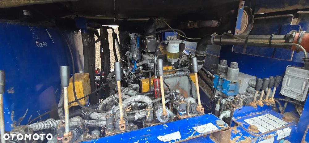 Powerscreen Przesiewacz Fintec 640 scalper - 17