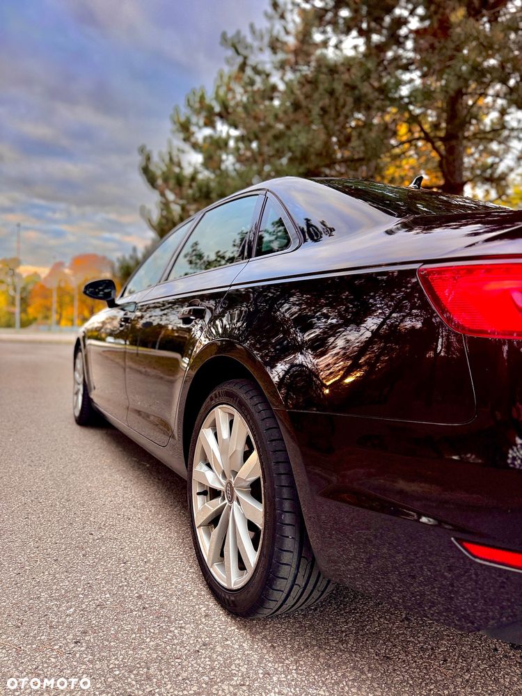 Audi A4 Limousine - 18