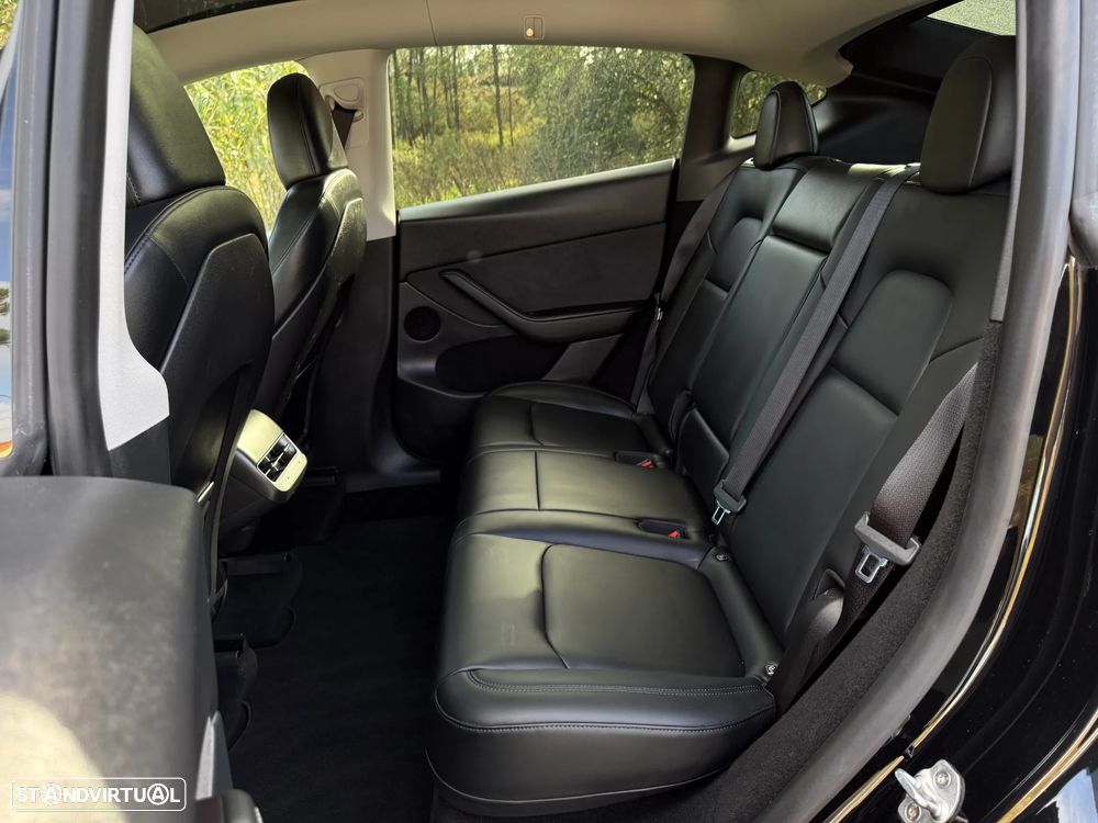 Tesla Model Y Performance Dual Motor AWD - 23