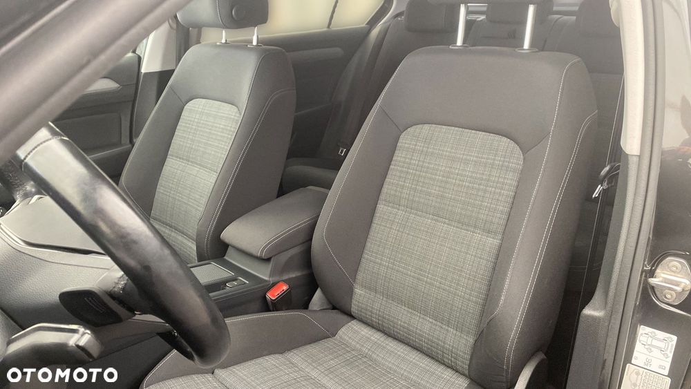 Volkswagen Passat 2.0 TDI EVO Business DSG - 10