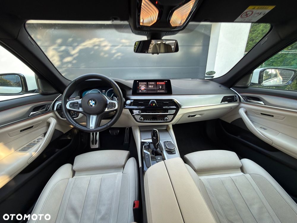 BMW Seria 5 530i xDrive M Sport sport - 36