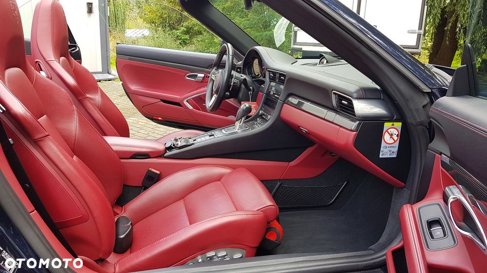 Porsche 911 Carrera 4S PDK - 18