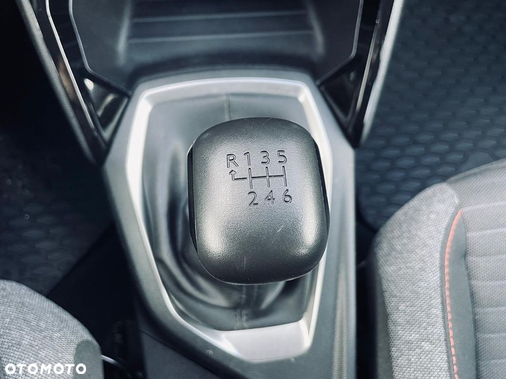 Peugeot 208 BlueHDi 100 Allure - 23