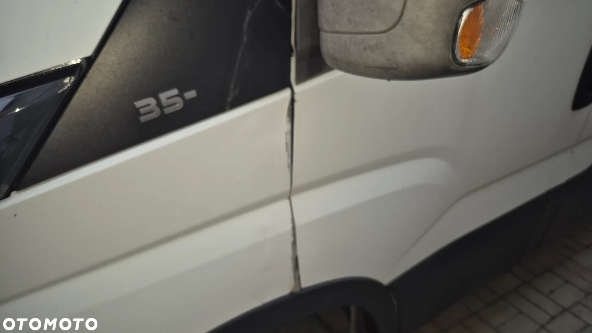Iveco DAILY 35C15 - 23