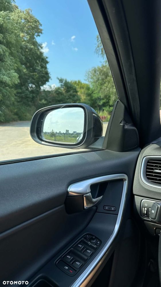 Volvo S60 T6 AWD Geartronic Summum - 17
