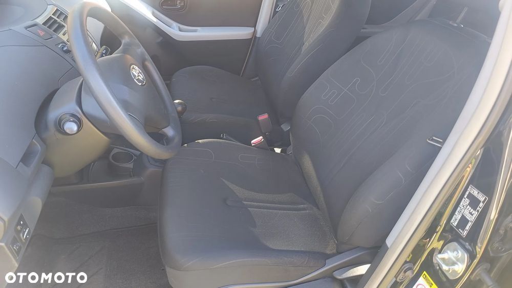 Toyota Yaris 1.33 VVT-i Life - 17