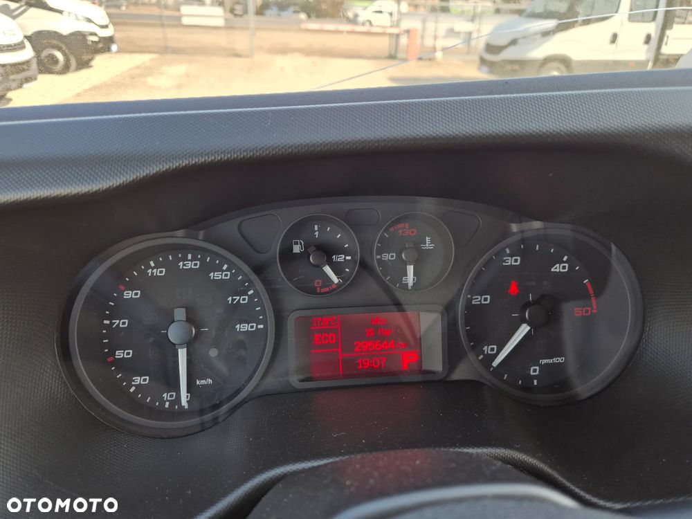 Iveco Daily 35S16 Hi-Matic L4H2, Brygadówka 7-os, MAXI blaszak - 16