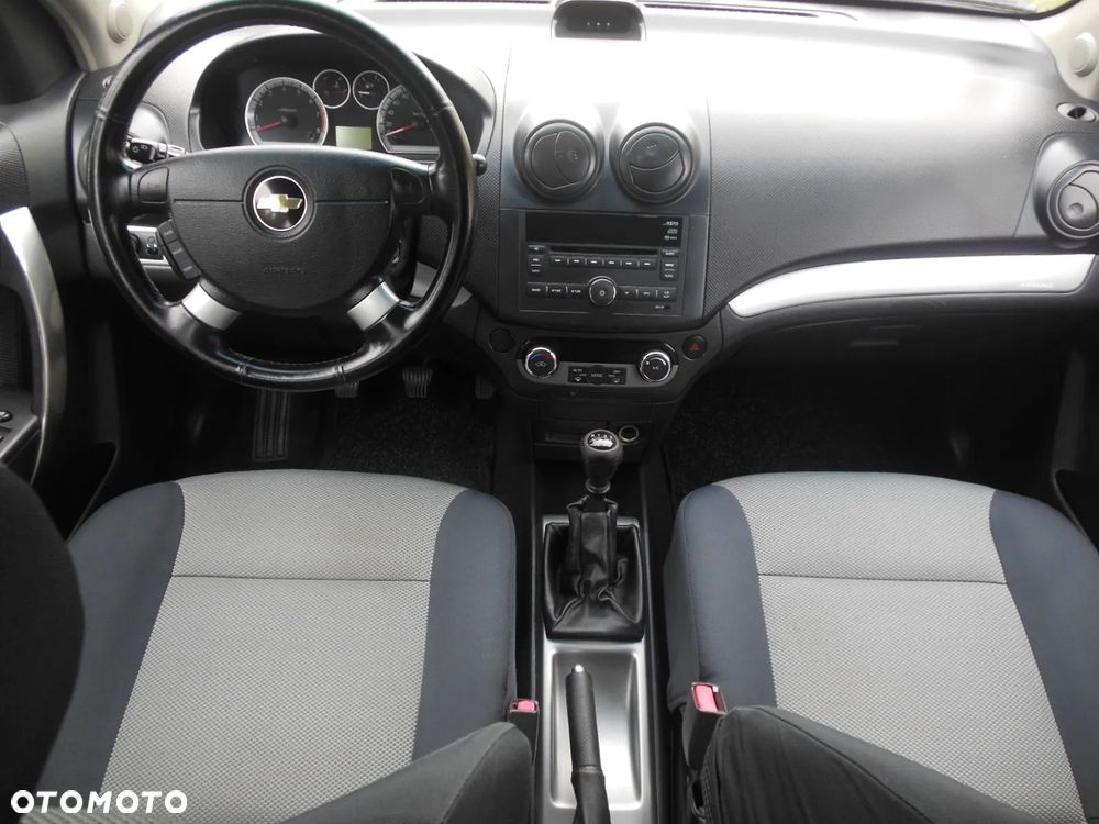 Chevrolet Aveo 1.4 16V LS - 11