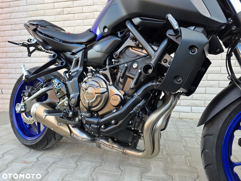 Yamaha MT - 17
