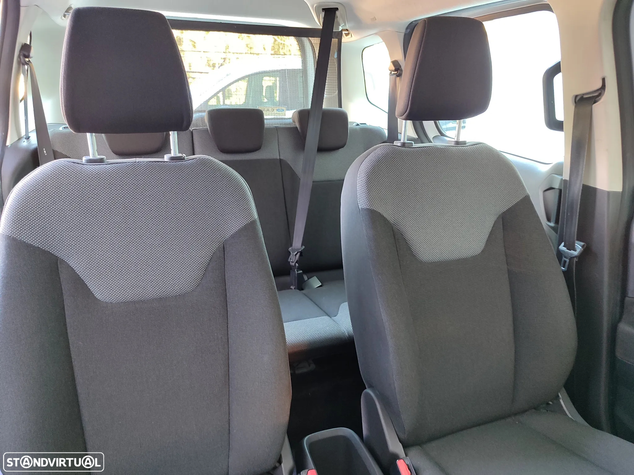 Ford Tourneo Courier 1.0 EcoBoost Ambiente - 3