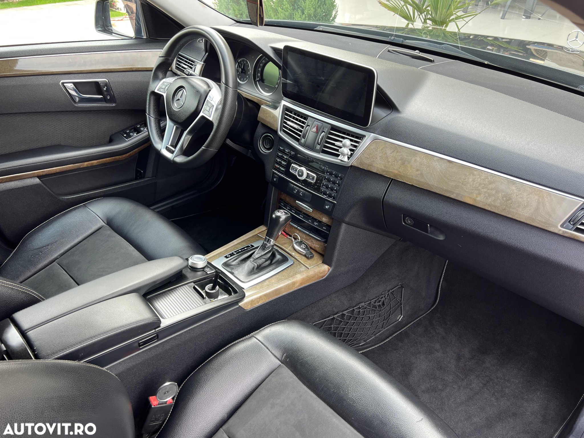 Mercedes-Benz E 200 T BlueTEC 7G-TRONIC Elegance - 38