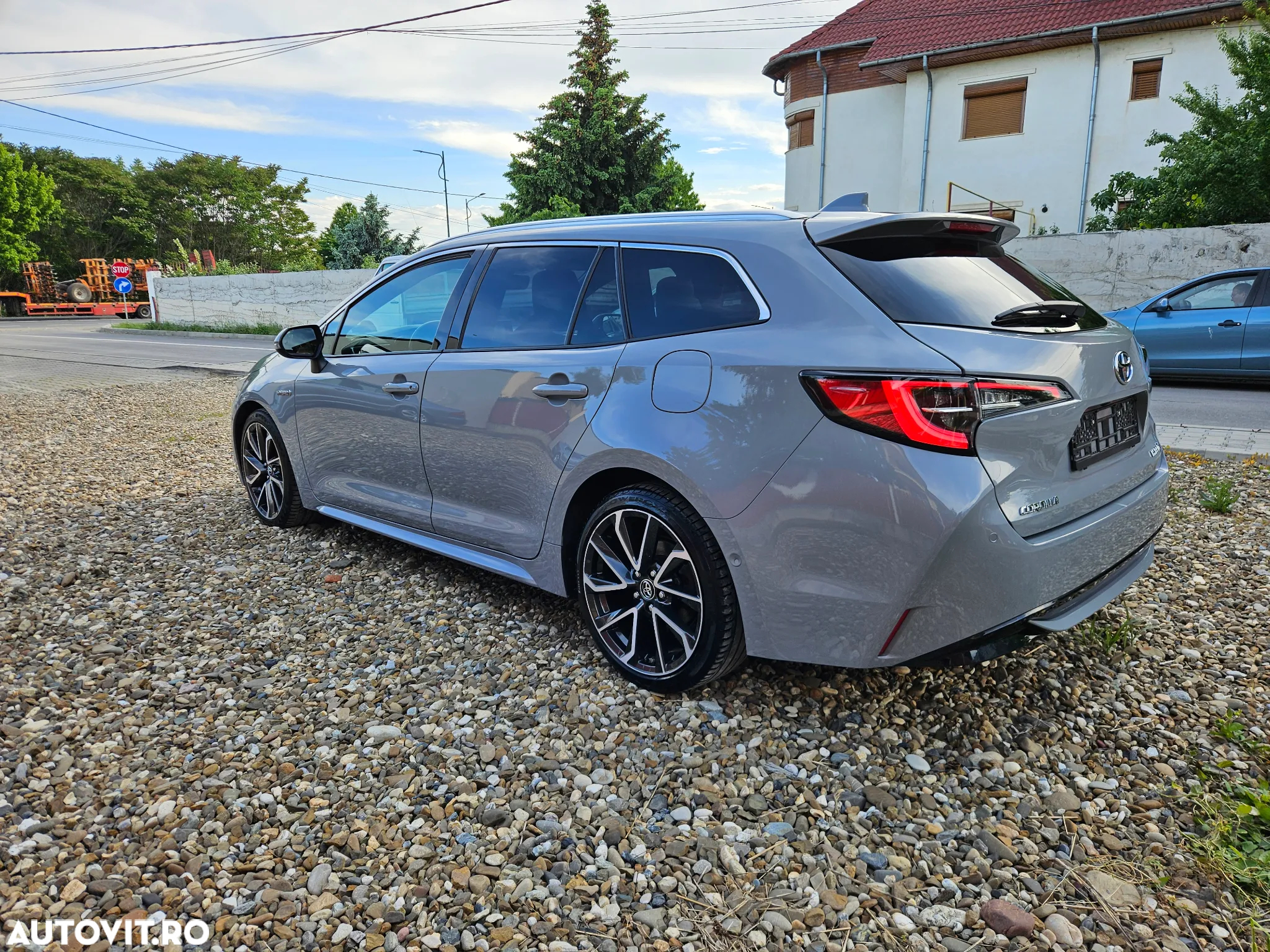 Toyota Corolla 2.0 Hybrid Touring Sports Business Edition - 3
