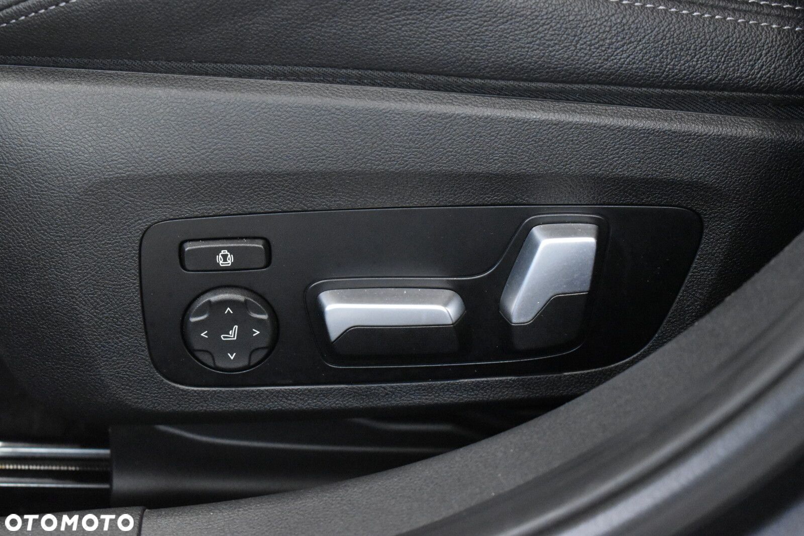 BMW Seria 3 330i xDrive M Sport sport - 9