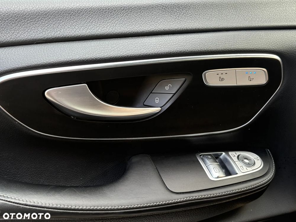 Mercedes-Benz Klasa V 300 d Exclusive 9G-Tronic (d³ugi) - 23