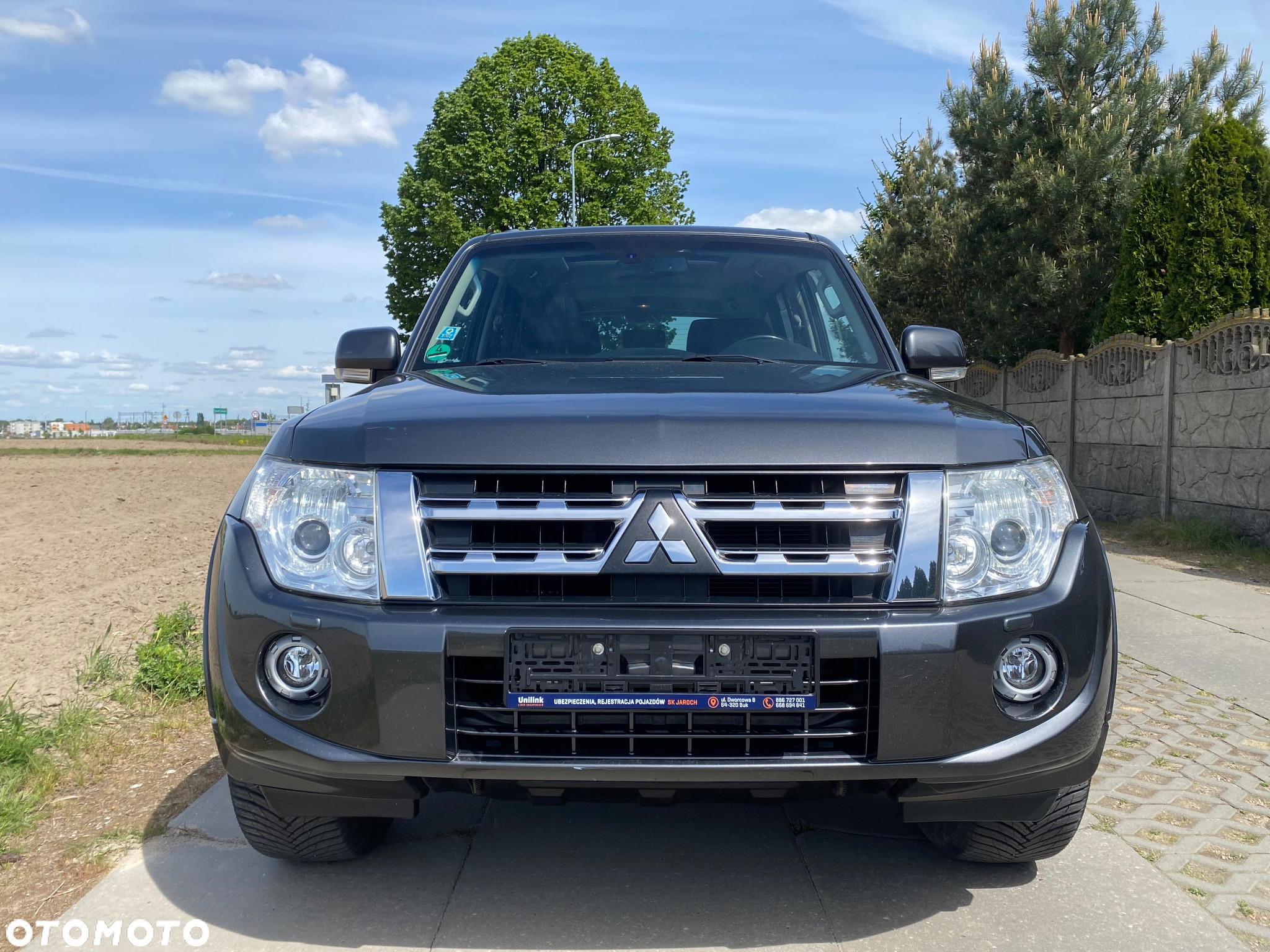 Mitsubishi Pajero - 2