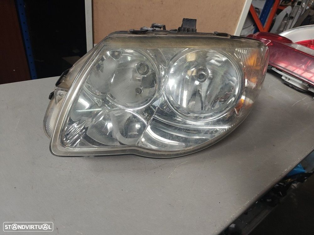 Farol Frente Esquerdo / Otica Esquerda Chrysler Voyager / Grand Voyage - 2