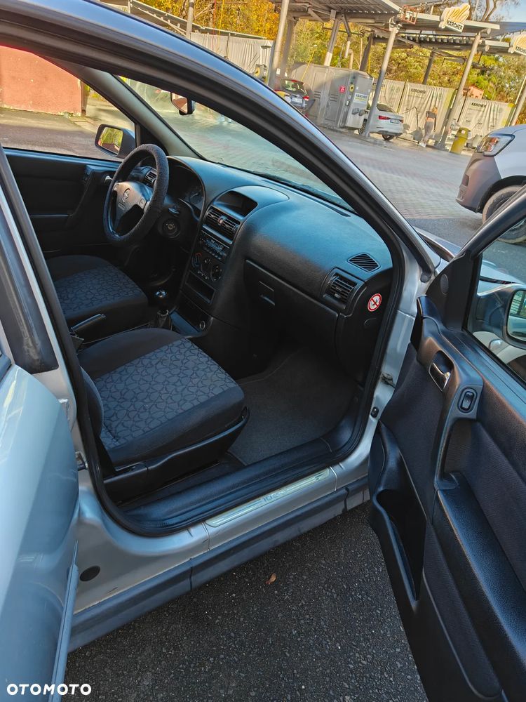 Opel Astra 1.6 - 7
