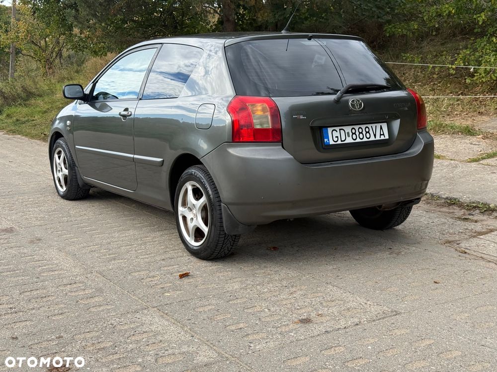 Toyota Corolla 2.0 D-4D Sol - 3