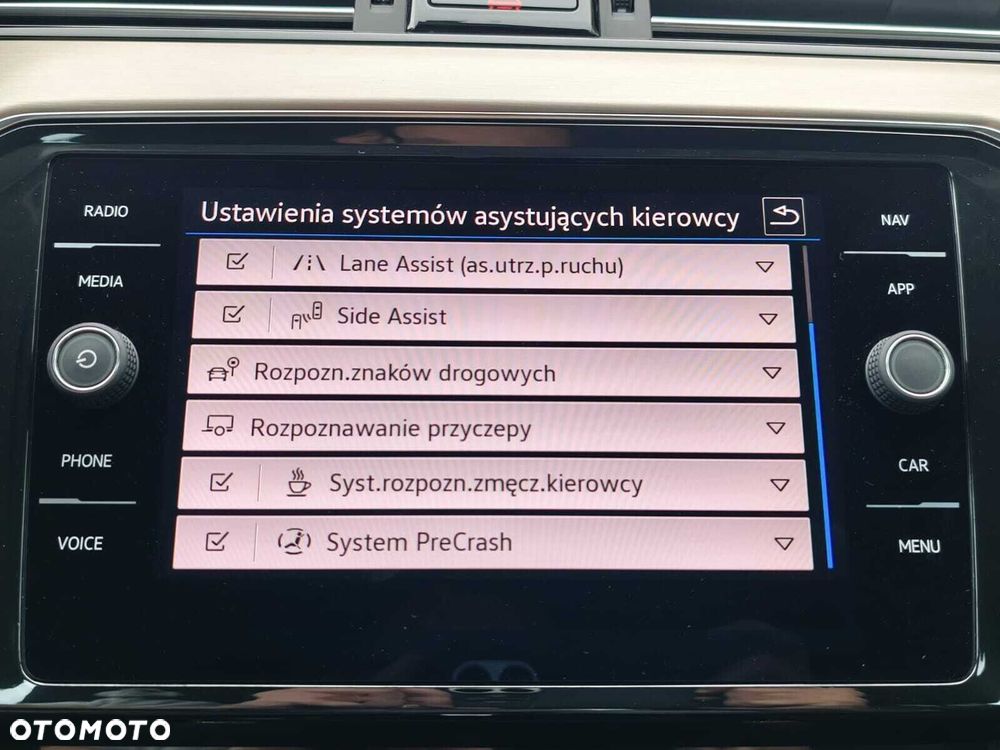 Volkswagen Passat Variant 2.0 TSI Elegance DSG - 36
