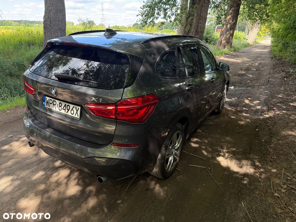 BMW X1 - 13