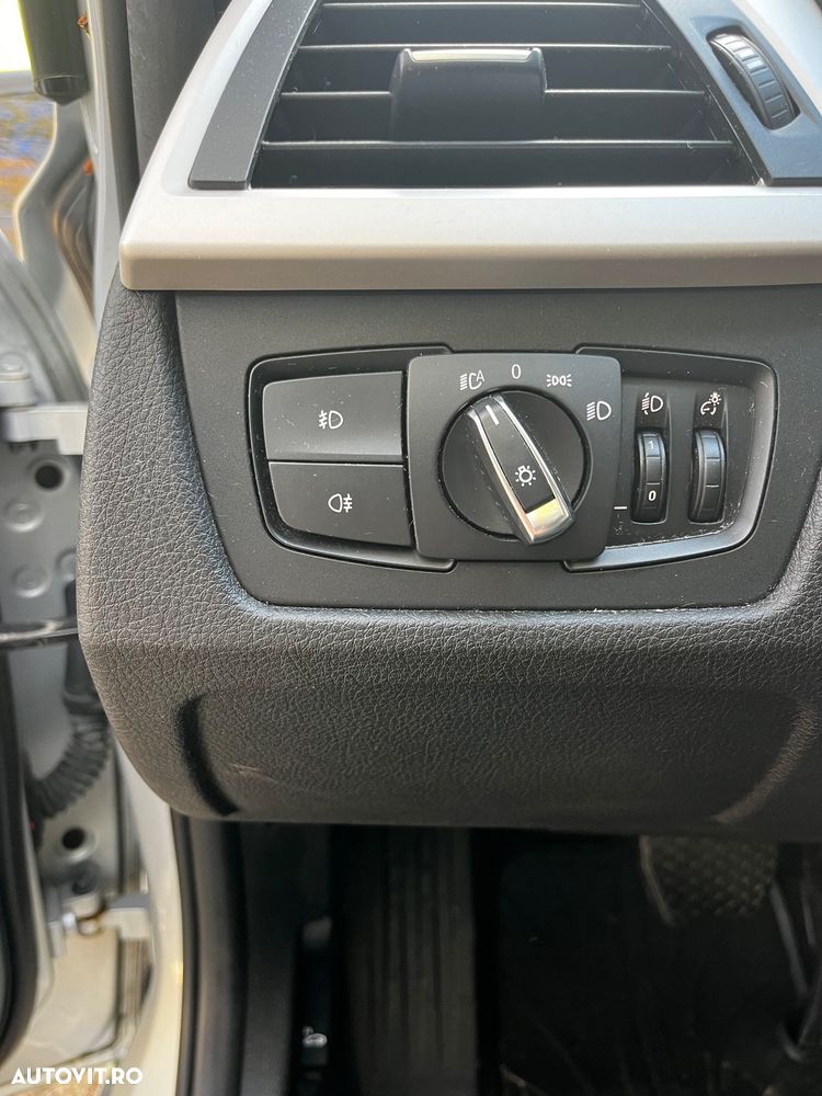 BMW Seria 3 320d xDrive AT - 10