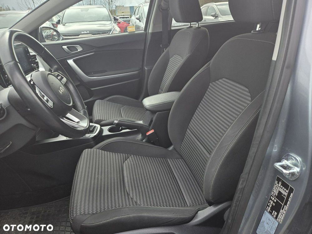 Kia Ceed 1.5 T-GDI M - 11