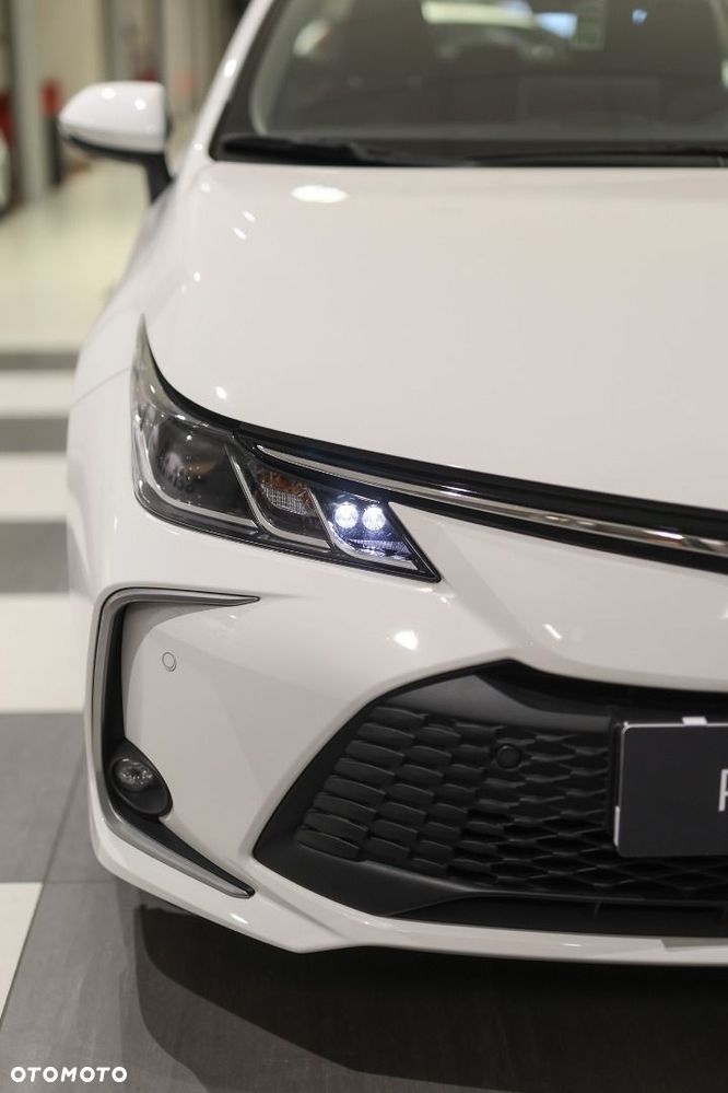 Toyota Corolla - 32