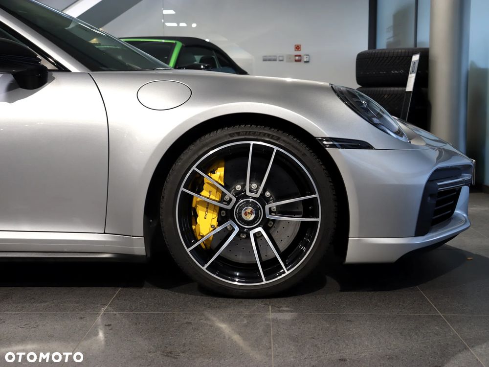 Porsche 911 Carrera Turbo S - 14