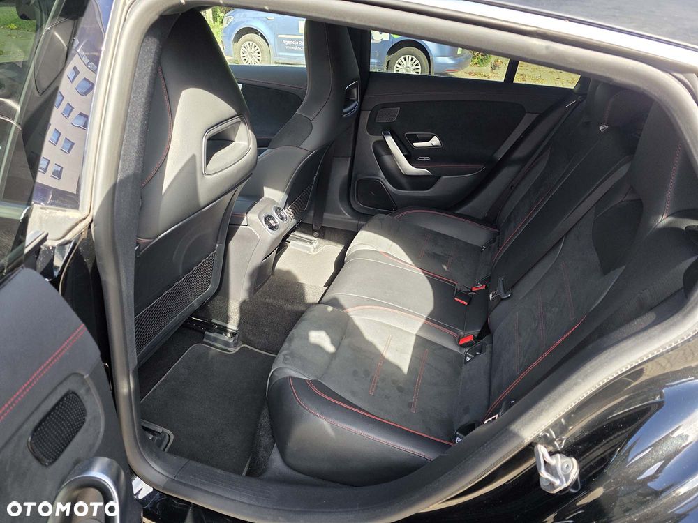 Mercedes-Benz CLA - 26