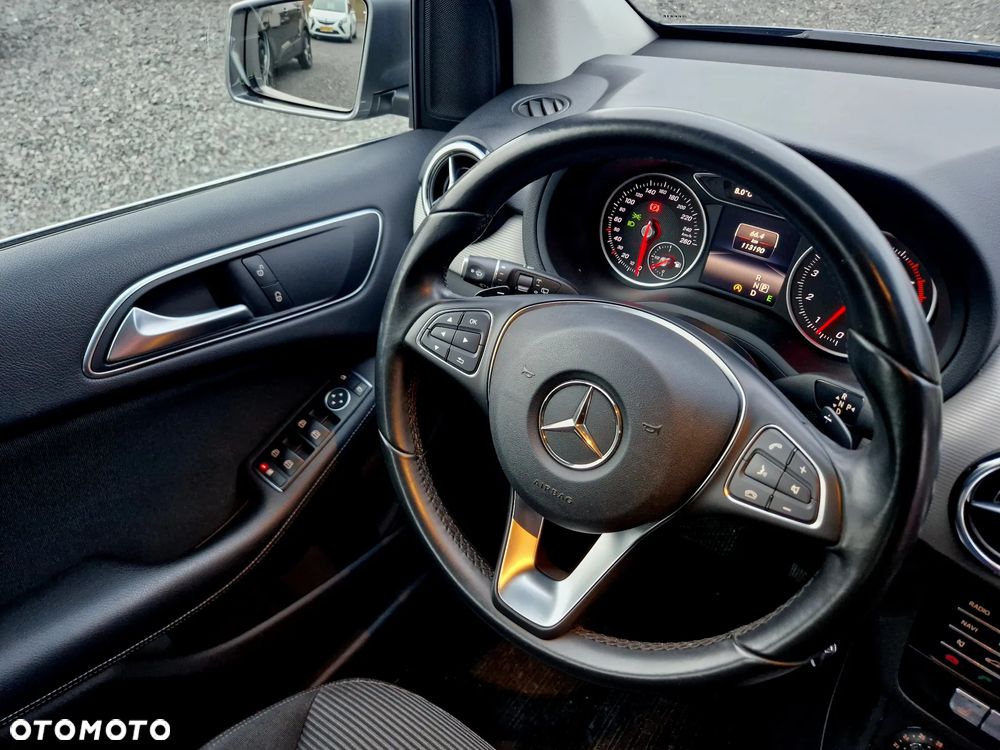 Mercedes-Benz Klasa B 180 7G-DCT Edition - 30