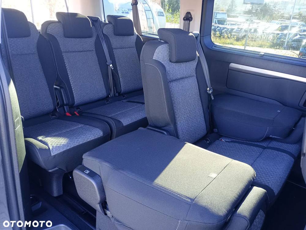 Peugeot Traveller 2.0 BlueHDi Long Business EAT8 - 9