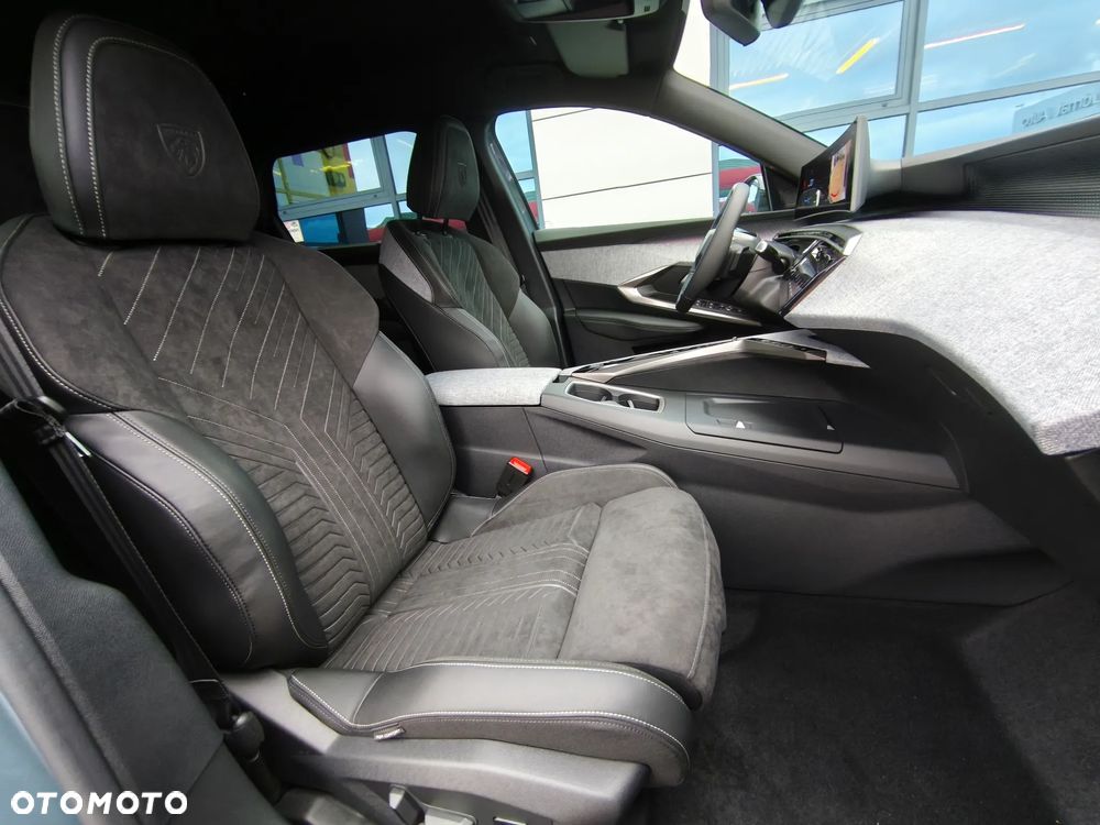 Peugeot 5008 1.6 PHEV GT S&S e-DCS7 - 17