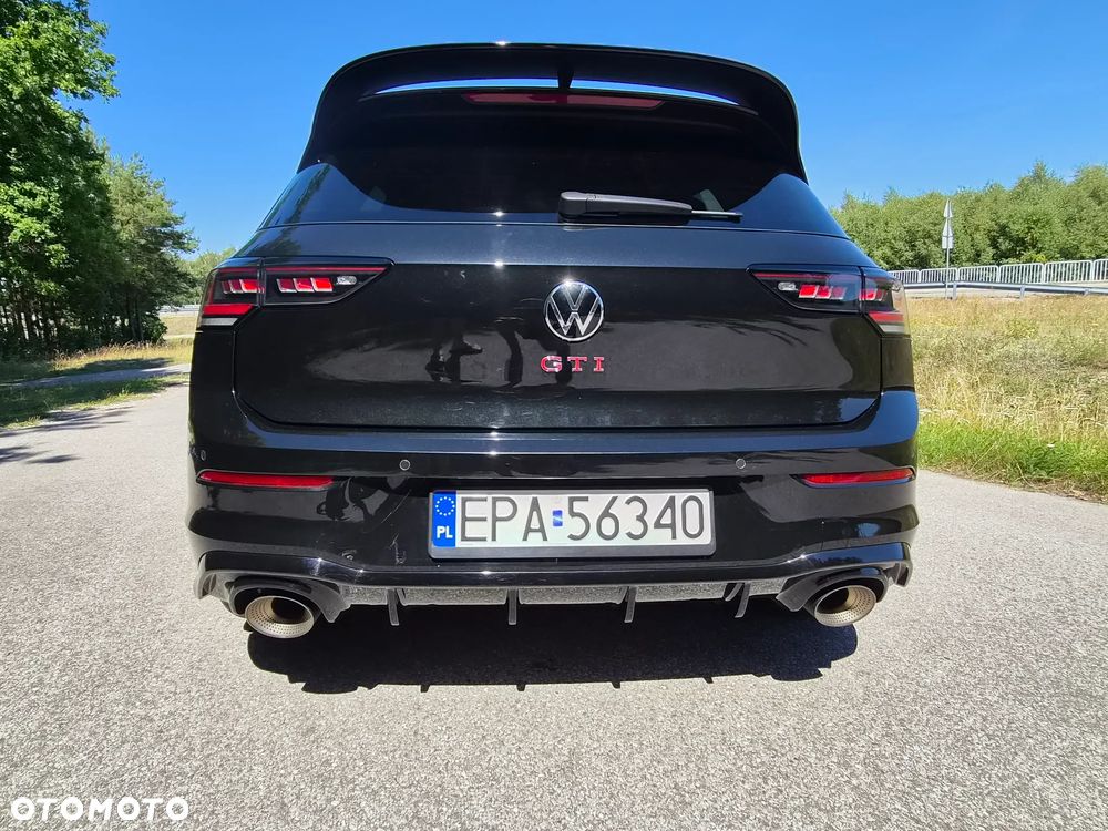 Volkswagen Golf - 6