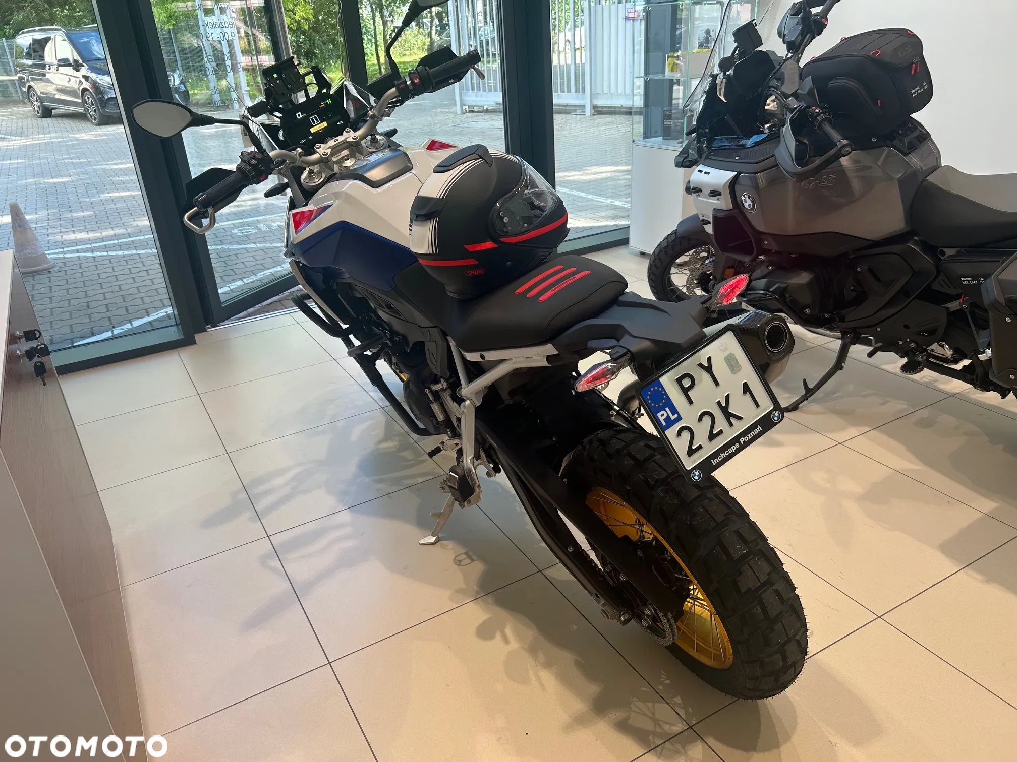 BMW F - 5